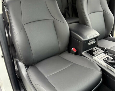 Белый Тойота Ленд Крузер Прадо, объемом двигателя 3.96 л и пробегом 50 тыс. км за 41999 $, фото 17 на Automoto.ua