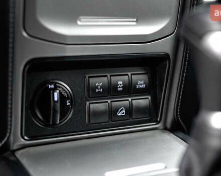 Белый Тойота Ленд Крузер Прадо, объемом двигателя 4 л и пробегом 28 тыс. км за 39990 $, фото 29 на Automoto.ua