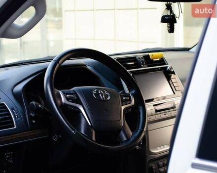 Белый Тойота Ленд Крузер Прадо, объемом двигателя 3.96 л и пробегом 42 тыс. км за 46500 $, фото 27 на Automoto.ua