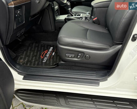 Белый Тойота Ленд Крузер Прадо, объемом двигателя 3.96 л и пробегом 50 тыс. км за 41999 $, фото 87 на Automoto.ua