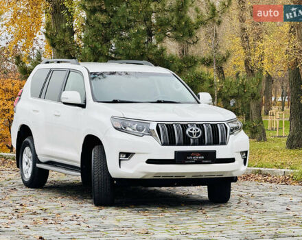 Белый Тойота Ленд Крузер Прадо, объемом двигателя 3.96 л и пробегом 50 тыс. км за 41999 $, фото 187 на Automoto.ua