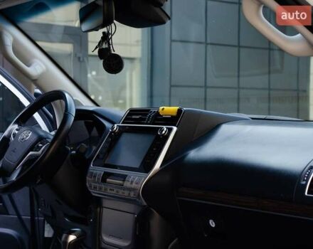 Белый Тойота Ленд Крузер Прадо, объемом двигателя 3.96 л и пробегом 42 тыс. км за 46500 $, фото 30 на Automoto.ua