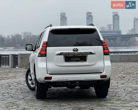 Белый Тойота Ленд Крузер Прадо, объемом двигателя 3.96 л и пробегом 50 тыс. км за 41999 $, фото 162 на Automoto.ua