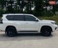 Тойота Ленд Крузер Прадо 2020 в Киеве на Automoto.ua Белый Тойота Ленд Крузер Прадо, объемом двигателя 3.96 л и пробегом 130 тыс. км за 44490 $, фото 11 на Automoto.ua