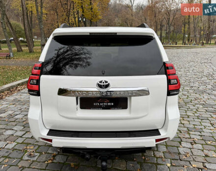 Белый Тойота Ленд Крузер Прадо, объемом двигателя 3.96 л и пробегом 50 тыс. км за 41999 $, фото 47 на Automoto.ua