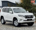 Белый Тойота Ленд Крузер Прадо, объемом двигателя 3.96 л и пробегом 50 тыс. км за 41999 $, фото 181 на Automoto.ua