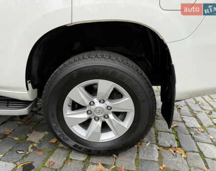 Белый Тойота Ленд Крузер Прадо, объемом двигателя 3.96 л и пробегом 50 тыс. км за 41999 $, фото 55 на Automoto.ua