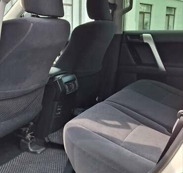 Белый Тойота Ленд Крузер Прадо, объемом двигателя 2.69 л и пробегом 73 тыс. км за 35000 $, фото 12 на Automoto.ua