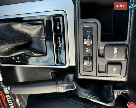 Белый Тойота Ленд Крузер Прадо, объемом двигателя 4 л и пробегом 22 тыс. км за 54999 $, фото 68 на Automoto.ua