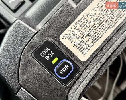 Белый Тойота Ленд Крузер Прадо, объемом двигателя 3.96 л и пробегом 43 тыс. км за 56500 $, фото 53 на Automoto.ua