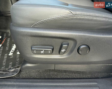 Белый Тойота Ленд Крузер Прадо, объемом двигателя 4 л и пробегом 22 тыс. км за 54999 $, фото 91 на Automoto.ua