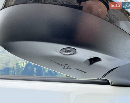 Белый Тойота Ленд Крузер Прадо, объемом двигателя 4 л и пробегом 22 тыс. км за 54999 $, фото 37 на Automoto.ua