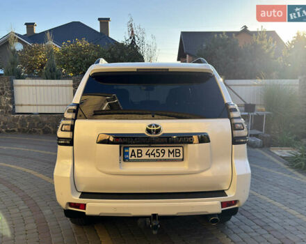 Белый Тойота Ленд Крузер Прадо, объемом двигателя 3.96 л и пробегом 80 тыс. км за 47500 $, фото 4 на Automoto.ua