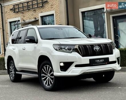 Белый Тойота Ленд Крузер Прадо, объемом двигателя 3.96 л и пробегом 43 тыс. км за 56500 $, фото 4 на Automoto.ua