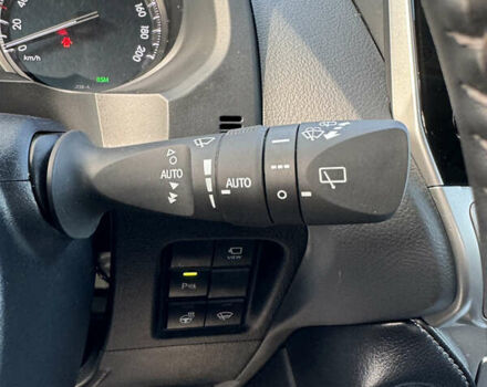 Белый Тойота Ленд Крузер Прадо, объемом двигателя 4 л и пробегом 22 тыс. км за 54999 $, фото 94 на Automoto.ua