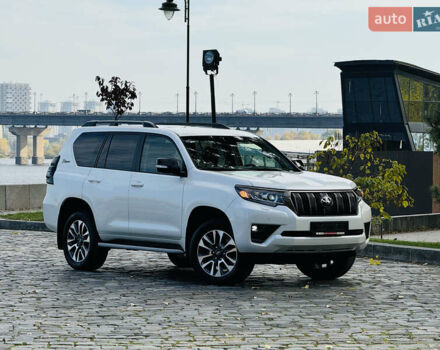 Белый Тойота Ленд Крузер Прадо, объемом двигателя 4 л и пробегом 22 тыс. км за 54999 $, фото 21 на Automoto.ua
