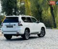Белый Тойота Ленд Крузер Прадо, объемом двигателя 4 л и пробегом 22 тыс. км за 54999 $, фото 189 на Automoto.ua
