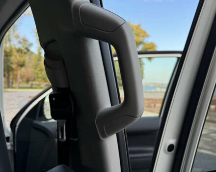 Белый Тойота Ленд Крузер Прадо, объемом двигателя 4 л и пробегом 22 тыс. км за 54999 $, фото 67 на Automoto.ua