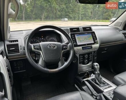 Тойота Ленд Крузер Прадо 2021 в Сумах на Automoto.ua Белый Тойота Ленд Крузер Прадо, объемом двигателя 3.96 л и пробегом 45 тыс. км за 53499 $, фото 40 на Automoto.ua