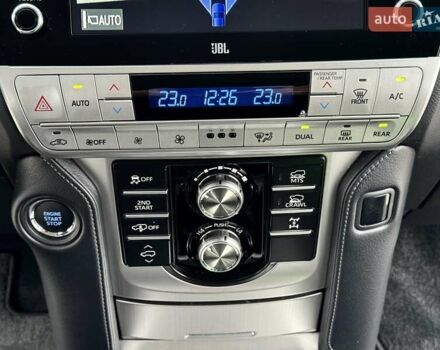 Белый Тойота Ленд Крузер Прадо, объемом двигателя 3.96 л и пробегом 43 тыс. км за 56500 $, фото 57 на Automoto.ua