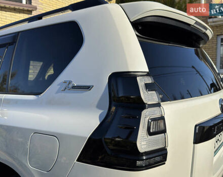 Белый Тойота Ленд Крузер Прадо, объемом двигателя 3.96 л и пробегом 80 тыс. км за 47500 $, фото 24 на Automoto.ua