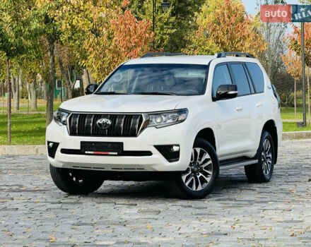 Белый Тойота Ленд Крузер Прадо, объемом двигателя 4 л и пробегом 22 тыс. км за 54999 $, фото 190 на Automoto.ua