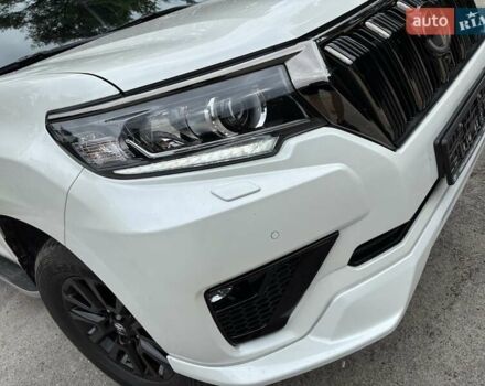 Тойота Ленд Крузер Прадо 2021 в Сумах на Automoto.ua Белый Тойота Ленд Крузер Прадо, объемом двигателя 3.96 л и пробегом 45 тыс. км за 53499 $, фото 11 на Automoto.ua