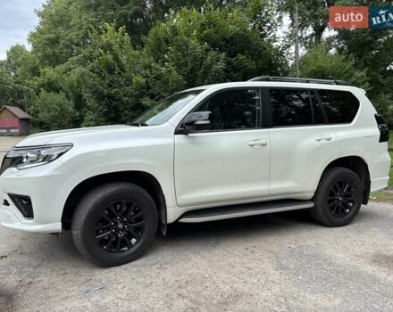 Тойота Ленд Крузер Прадо 2021 в Сумах на Automoto.ua Белый Тойота Ленд Крузер Прадо, объемом двигателя 3.96 л и пробегом 45 тыс. км за 53499 $, фото 3 на Automoto.ua