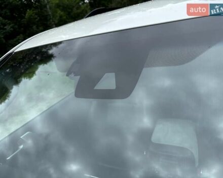 Тойота Ленд Крузер Прадо 2021 в Сумах на Automoto.ua Белый Тойота Ленд Крузер Прадо, объемом двигателя 3.96 л и пробегом 45 тыс. км за 53499 $, фото 18 на Automoto.ua