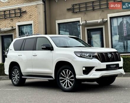 Белый Тойота Ленд Крузер Прадо, объемом двигателя 3.96 л и пробегом 43 тыс. км за 56500 $, фото 6 на Automoto.ua