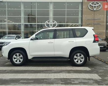 Белый Тойота Ленд Крузер Прадо, объемом двигателя 2.76 л и пробегом 94 тыс. км за 43250 $, фото 2 на Automoto.ua