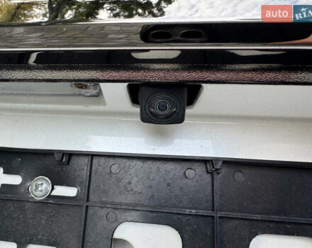 Белый Тойота Ленд Крузер Прадо, объемом двигателя 4 л и пробегом 22 тыс. км за 54999 $, фото 40 на Automoto.ua