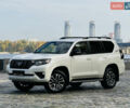 Белый Тойота Ленд Крузер Прадо, объемом двигателя 4 л и пробегом 22 тыс. км за 54999 $, фото 176 на Automoto.ua