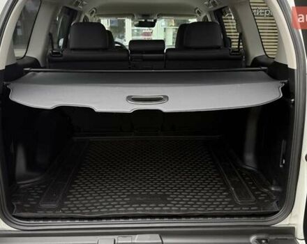 Белый Тойота Ленд Крузер Прадо, объемом двигателя 3.96 л и пробегом 78 тыс. км за 43500 $, фото 17 на Automoto.ua