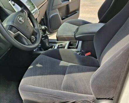 Белый Тойота Ленд Крузер Прадо, объемом двигателя 2.69 л и пробегом 73 тыс. км за 35000 $, фото 11 на Automoto.ua