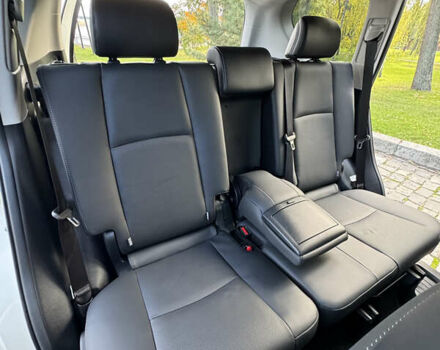 Белый Тойота Ленд Крузер Прадо, объемом двигателя 4 л и пробегом 22 тыс. км за 54999 $, фото 72 на Automoto.ua