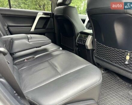 Тойота Ленд Крузер Прадо 2021 в Сумах на Automoto.ua Белый Тойота Ленд Крузер Прадо, объемом двигателя 3.96 л и пробегом 45 тыс. км за 53499 $, фото 43 на Automoto.ua