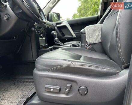 Тойота Ленд Крузер Прадо 2021 в Сумах на Automoto.ua Белый Тойота Ленд Крузер Прадо, объемом двигателя 3.96 л и пробегом 45 тыс. км за 53499 $, фото 24 на Automoto.ua