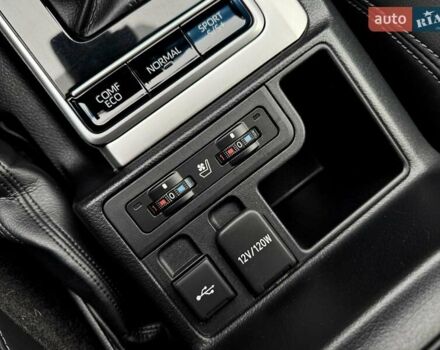 Белый Тойота Ленд Крузер Прадо, объемом двигателя 3.96 л и пробегом 43 тыс. км за 56500 $, фото 45 на Automoto.ua