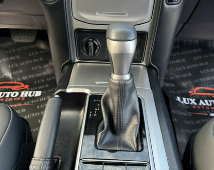 Белый Тойота Ленд Крузер Прадо, объемом двигателя 4 л и пробегом 22 тыс. км за 54999 $, фото 63 на Automoto.ua