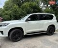 Тойота Ленд Крузер Прадо 2021 в Сумах на Automoto.ua Белый Тойота Ленд Крузер Прадо, объемом двигателя 3.96 л и пробегом 45 тыс. км за 53499 $, фото 4 на Automoto.ua