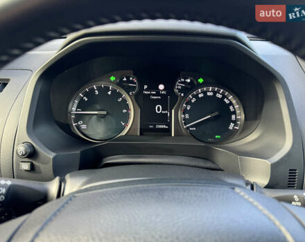 Белый Тойота Ленд Крузер Прадо, объемом двигателя 4 л и пробегом 22 тыс. км за 54999 $, фото 100 на Automoto.ua