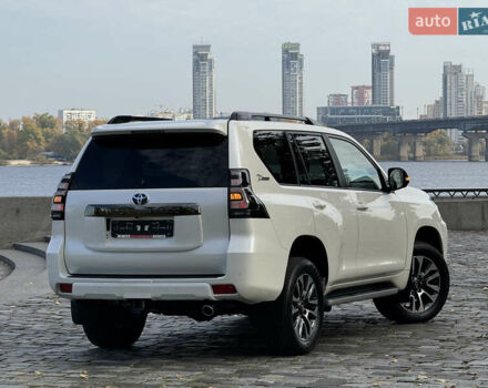 Белый Тойота Ленд Крузер Прадо, объемом двигателя 4 л и пробегом 22 тыс. км за 54999 $, фото 8 на Automoto.ua