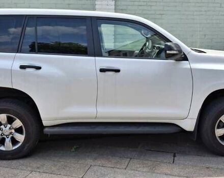 Белый Тойота Ленд Крузер Прадо, объемом двигателя 2.69 л и пробегом 73 тыс. км за 35000 $, фото 2 на Automoto.ua