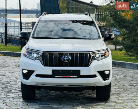 Белый Тойота Ленд Крузер Прадо, объемом двигателя 4 л и пробегом 22 тыс. км за 54999 $, фото 24 на Automoto.ua