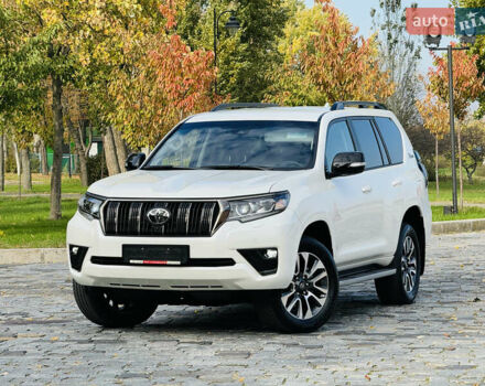 Белый Тойота Ленд Крузер Прадо, объемом двигателя 4 л и пробегом 22 тыс. км за 54999 $, фото 15 на Automoto.ua