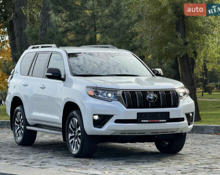 Белый Тойота Ленд Крузер Прадо, объемом двигателя 4 л и пробегом 22 тыс. км за 54999 $, фото 10 на Automoto.ua