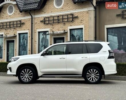 Белый Тойота Ленд Крузер Прадо, объемом двигателя 3.96 л и пробегом 43 тыс. км за 56500 $, фото 15 на Automoto.ua