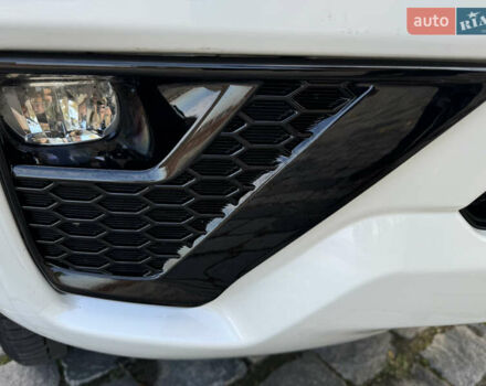 Белый Тойота Ленд Крузер Прадо, объемом двигателя 4 л и пробегом 22 тыс. км за 54999 $, фото 145 на Automoto.ua