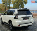 Белый Тойота Ленд Крузер Прадо, объемом двигателя 4 л и пробегом 22 тыс. км за 54999 $, фото 170 на Automoto.ua